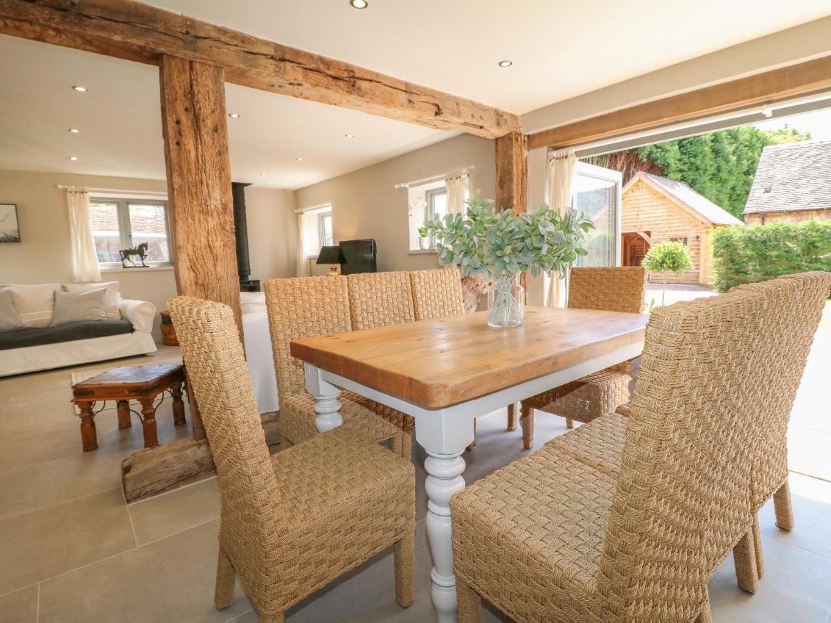 Upper Barn Villa Stafford Exterior photo