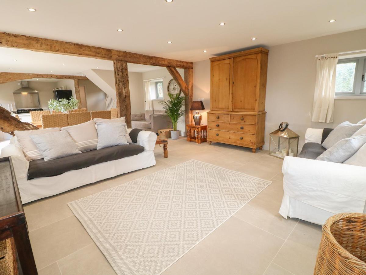 Upper Barn Villa Stafford Exterior photo
